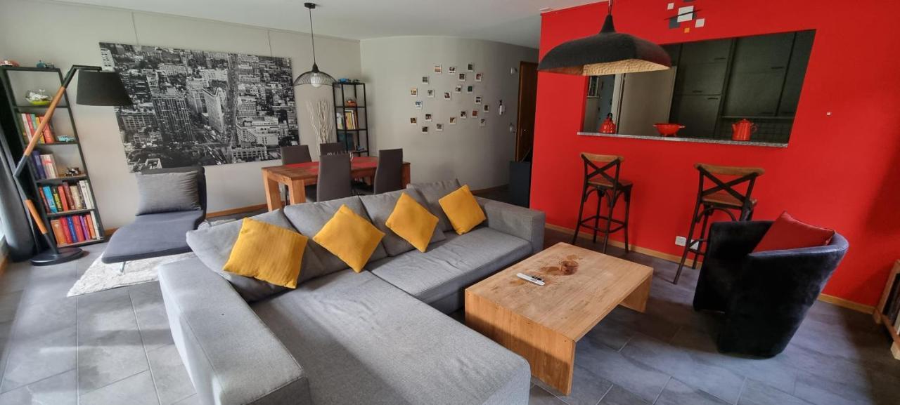 Appartement Avec Terrasse Sion Esterno foto