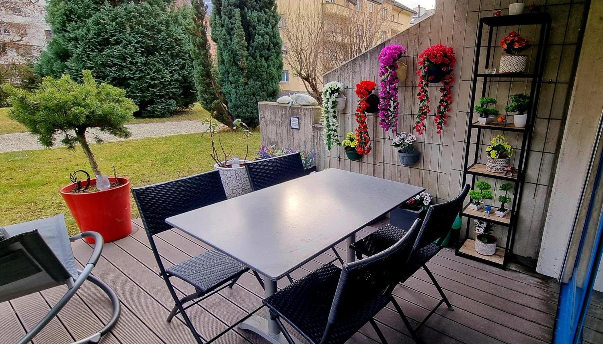 Appartement Avec Terrasse Sion Esterno foto